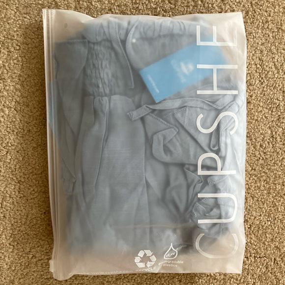 🆕 NWT CUPSHE Light Blue Smocked Tiered Ruffled Mini Dress - Flirty & Cute 🌷🥂 - Picture 3 of 3